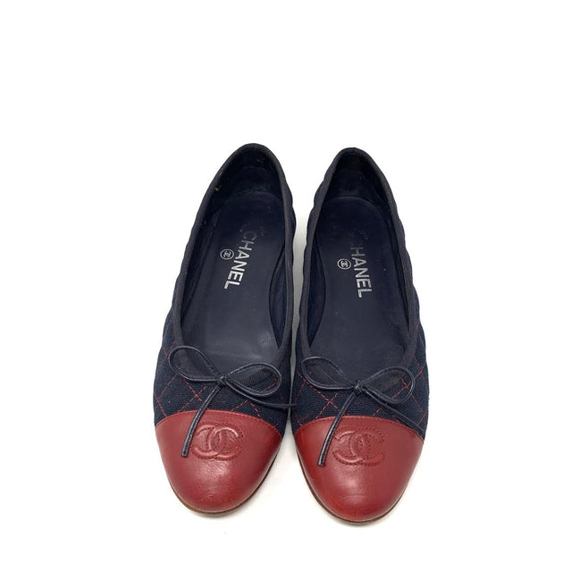 Chanel Blue/Blue Leather and Denim CC Cap Toe Ballet Flats Size 38