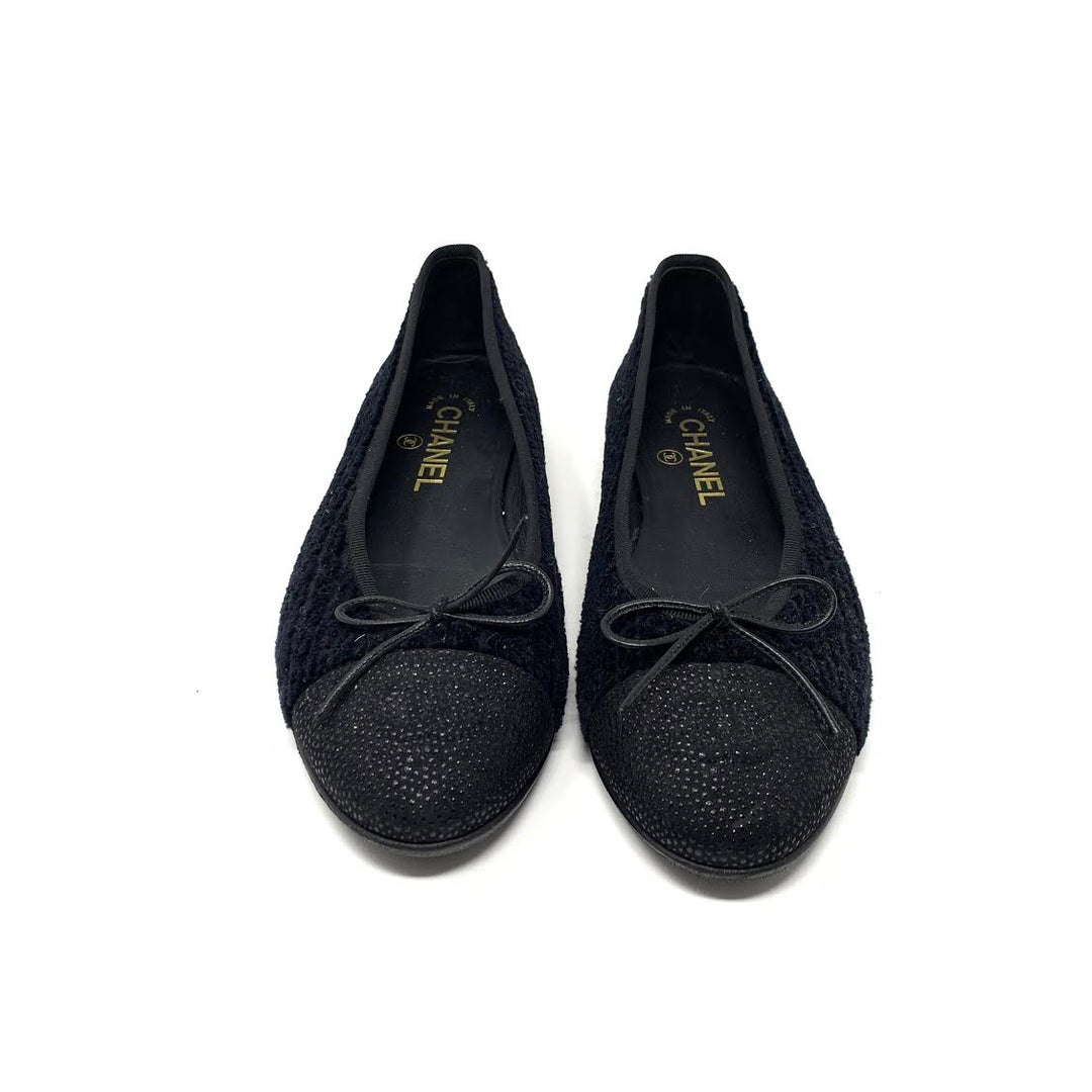 CHANEL バレリーナ　黒　38 Chanel-Velour-Cap-Toe-Flats-