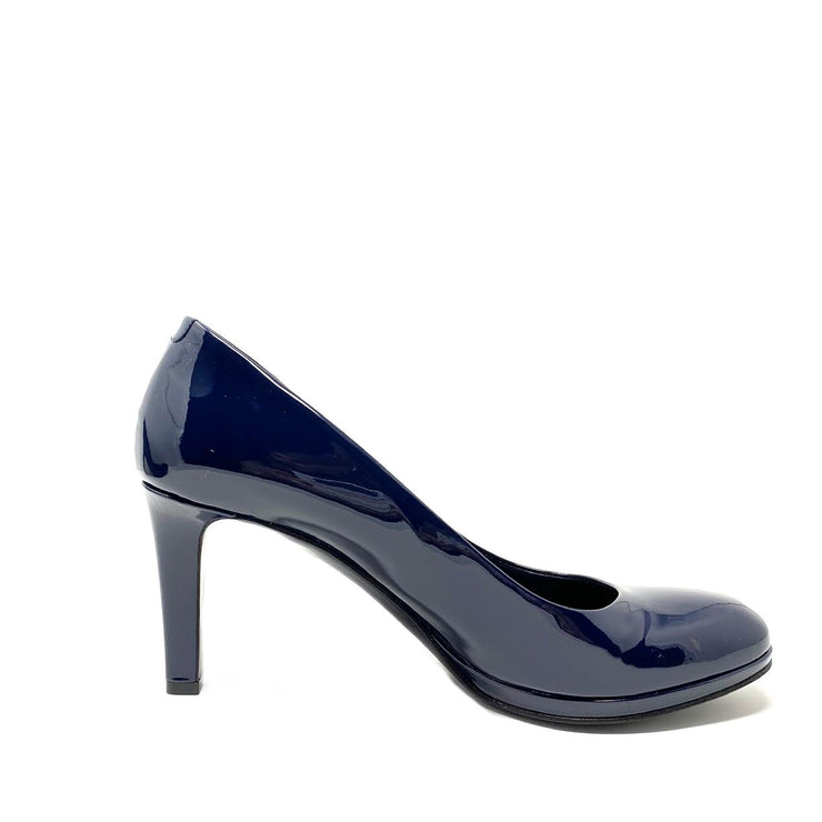 Gucci Patent Leather Round-Toe Pumps GG Navy Consignment Shop From Runway With Love