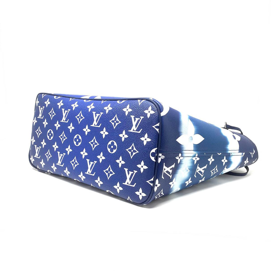 Louis Vuitton 2020 Monogram Escale Giant Neverfull MM in Blue