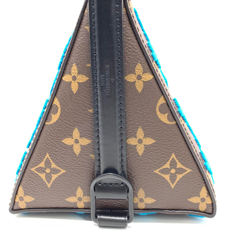 Louis Vuitton Triangle Mesenger Bag Taurillon Monogram Turquoise