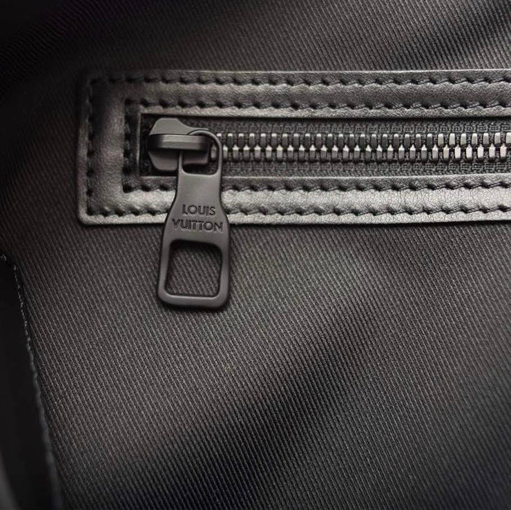 Louis Vuitton, Keepall Bandouliere 50 Black Taiga Rainbow Cross