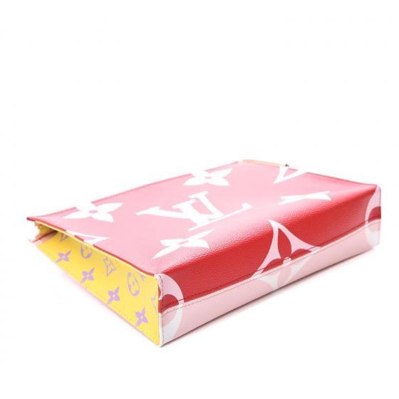 Louis Vuitton Monogram Giant Toiletry Pouch 26 - Pink Cosmetic Bags,  Accessories - LOU747275