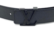 Louis Vuitton Taiga Initiales mens Belt black designer consignment 