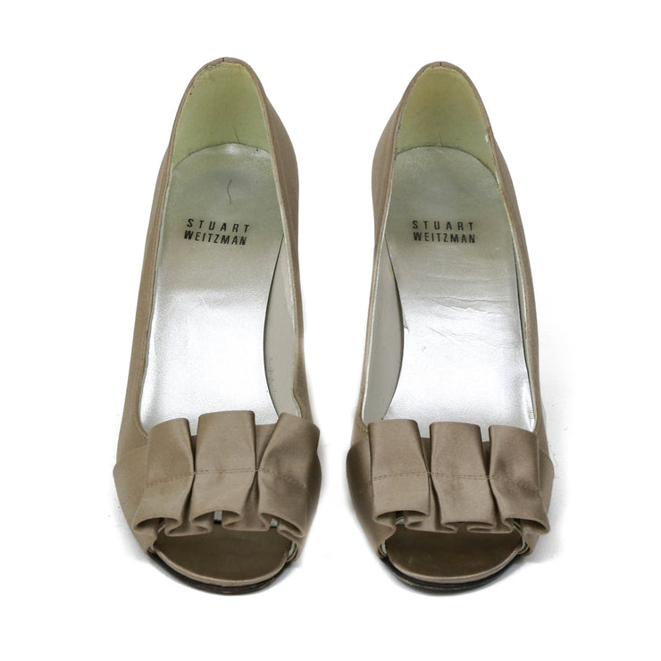 Stuart Weitzman Beige Satin Heels designer consignment From Runway With Love Cancer research Charity donation