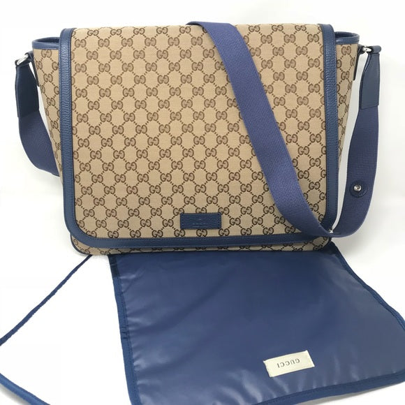 Gucci Diaper Bag in Blue mother changing pad